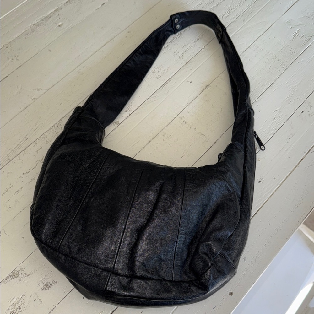 Vintage classic Black hobo genuine Leather Shoulder Bag with zippers